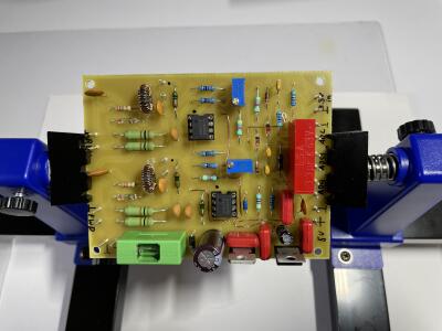 Die Platine der Mess - Schaltung. Das Bild zeigt noch den Prototyp in einer ersten Version.